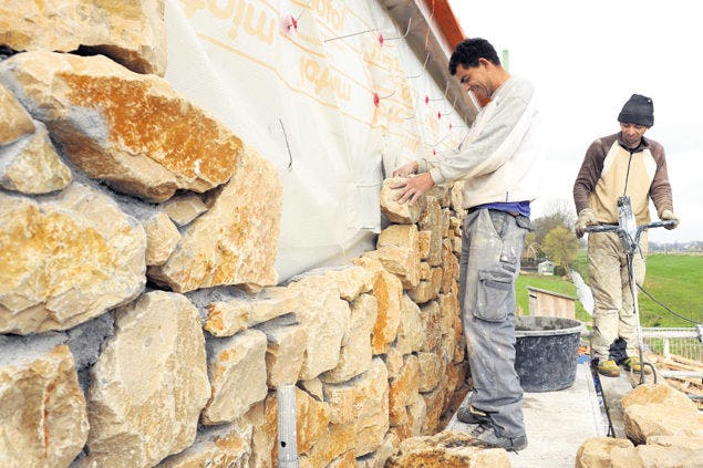 Grafsteen houdt natuursteenbedrijf overeind