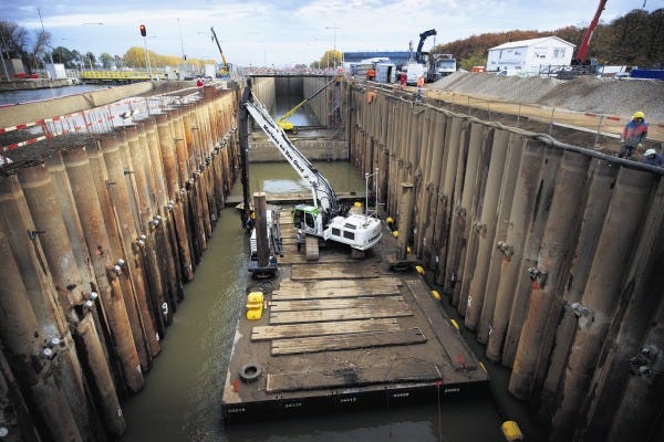 Sluis bij Maasbracht