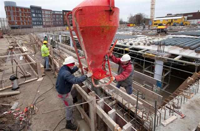 Veenendaal, 091211
Betonstorten Tricotage.
Foto: Sjef Prins - APA Foto
vrije aanlevering - onderschrift komt via APA Tekst
