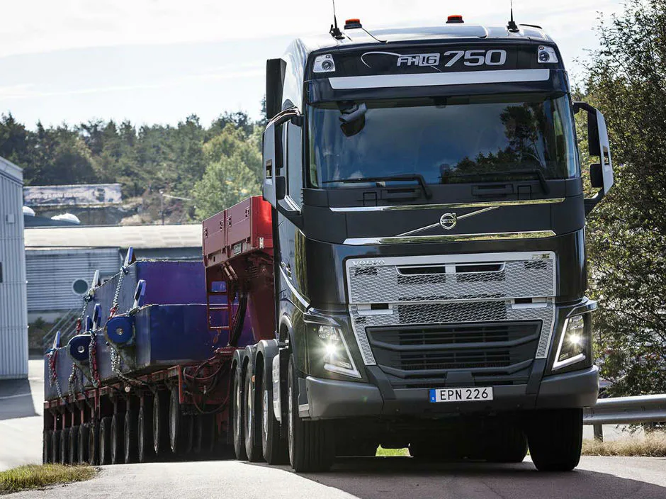 Volvo I-Shift met crawler nu tot 325 ton