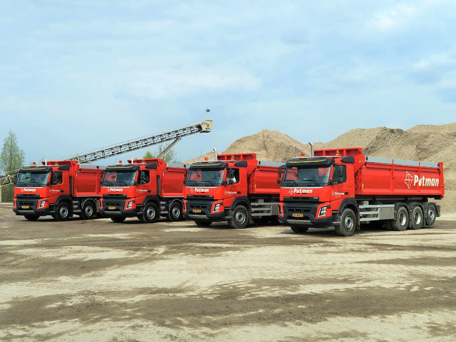 Vier Volvo's FMX voor Putman