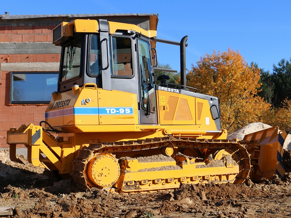 Dressta laat op Bauma veel nieuwe dozers en pijpenleggers zien