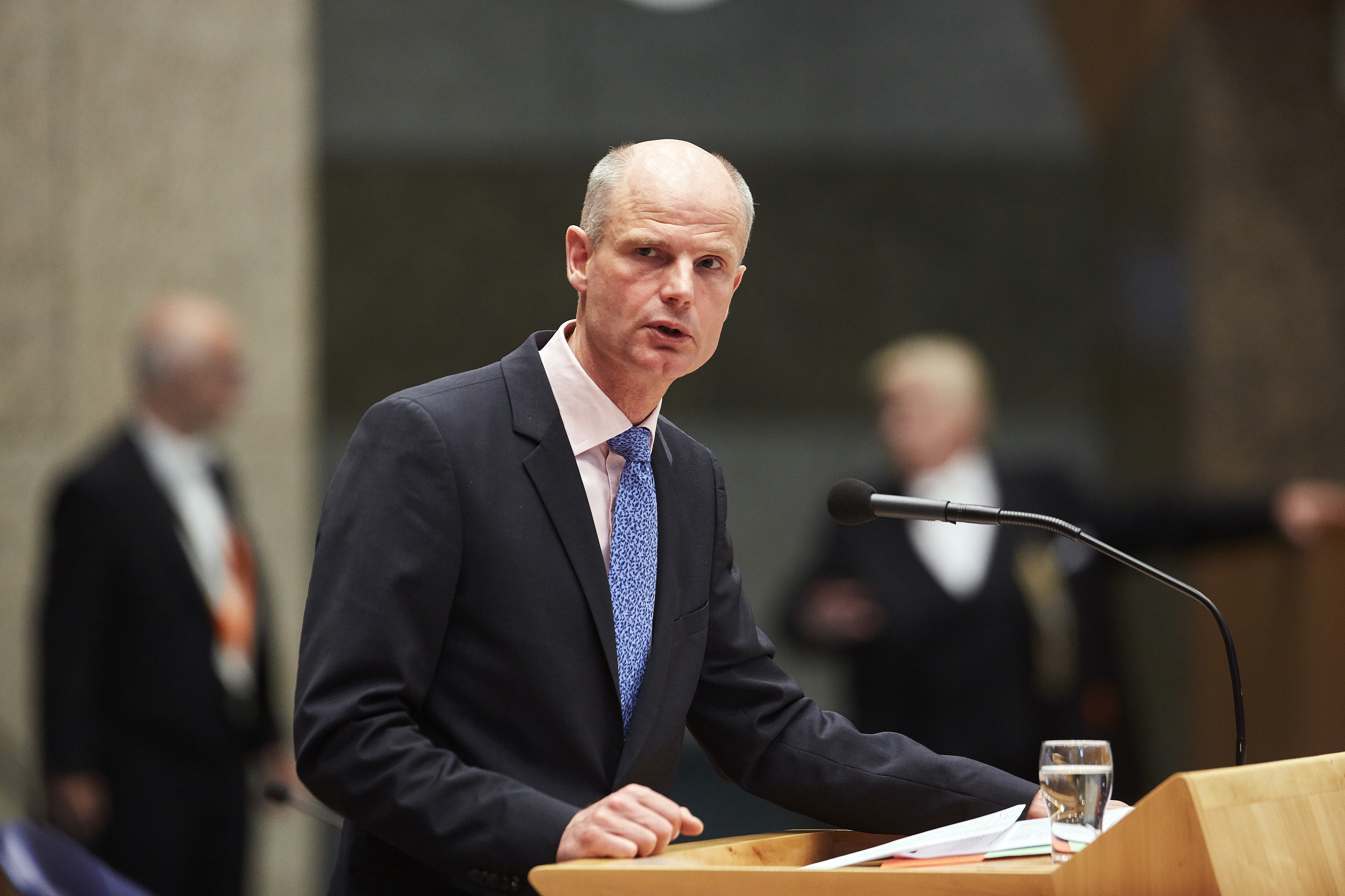 Den Haag, 17 mei 2015 -  Minister voor Wonen en Rijksdienst Stef Blok in de Tweede Kamer tijdens het vragenuurtje.
Foto: Phil Nijhuis