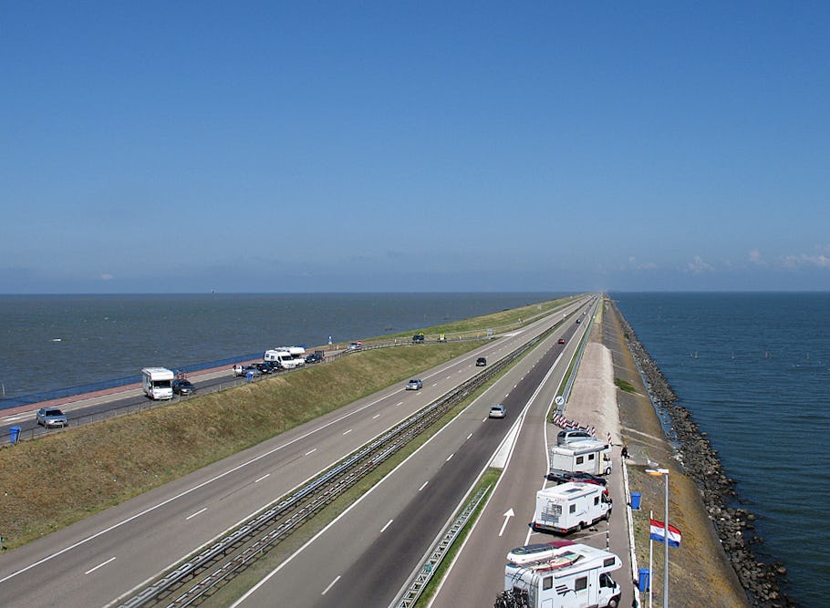 Rechtbank: Tijdelijk fietspad Afsluitdijk niet nodig