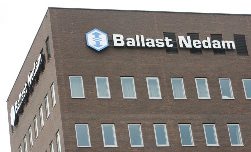 NIEUWEGEIN - Het hoofdkantoor en logo van Ballast Nedam. Vandaag presenteert Ballast Nedam de halfjaar cijfers 2007. ANP PHOTO LEX VAN LIESHOUT
