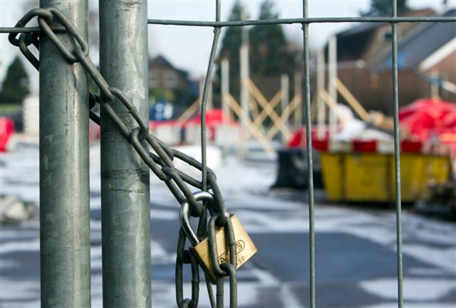 Het aantal faillissementen in de bouw in maart ligt 60 procent hoger dan in dezelfde periode vorig jaar.