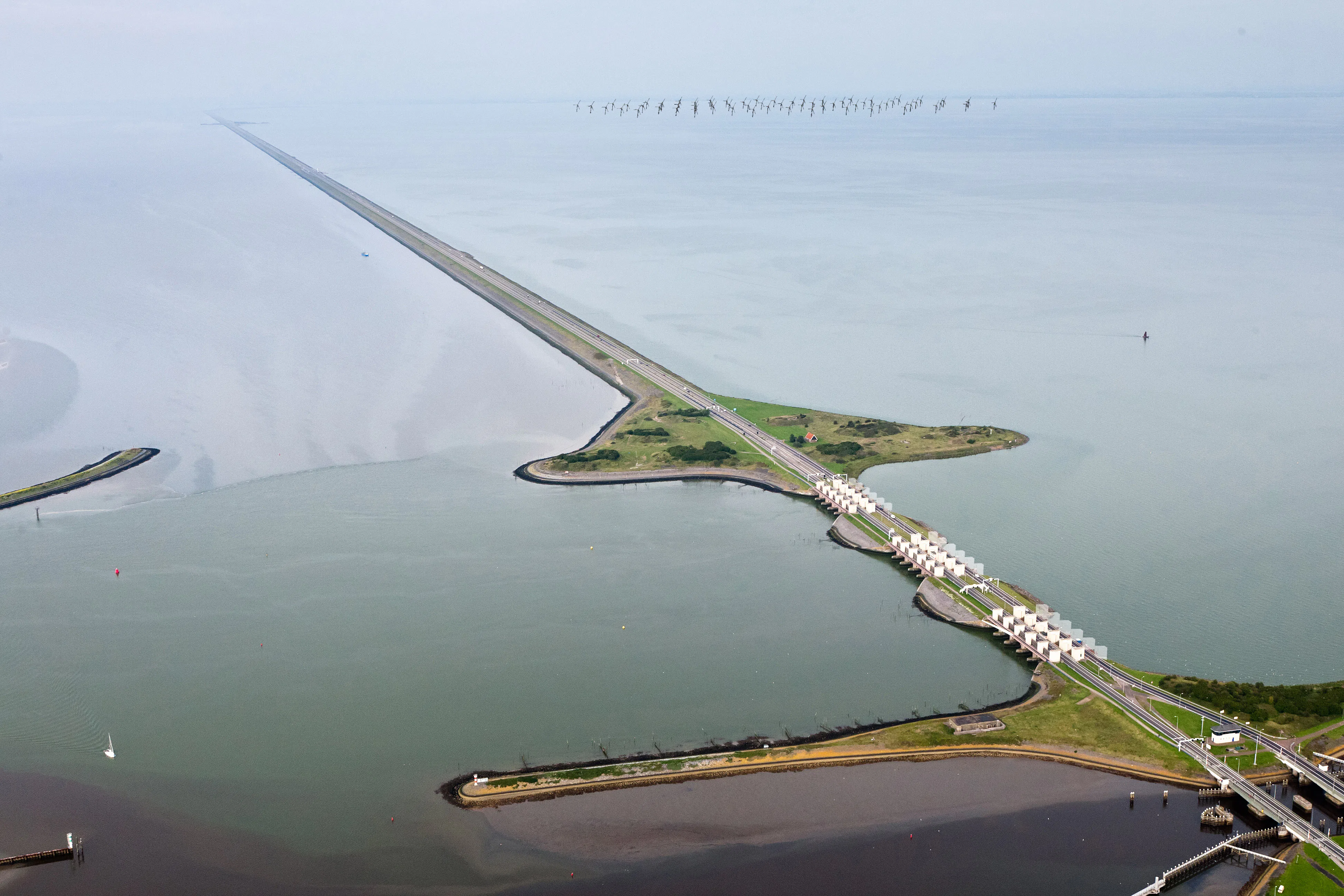 Afsluitdijk
© Rijkswaterstaat - foto: Joop van Houdt