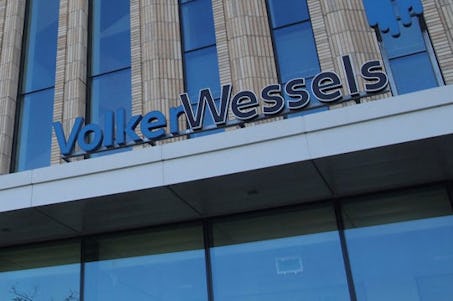 Familie Wessels heeft al 5 procent aandelen VolkerWessels teruggekocht; AFM onderzoekt handel met voorkennis