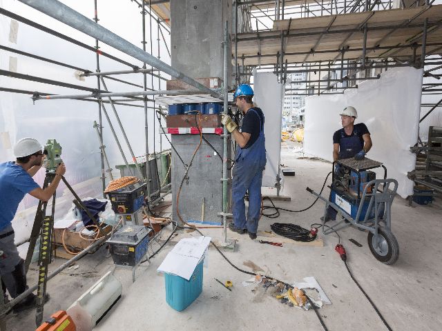 14-07-2015 Rotterdamvijzelwerkzaamheden bij FirstFoto: Guido Benschop