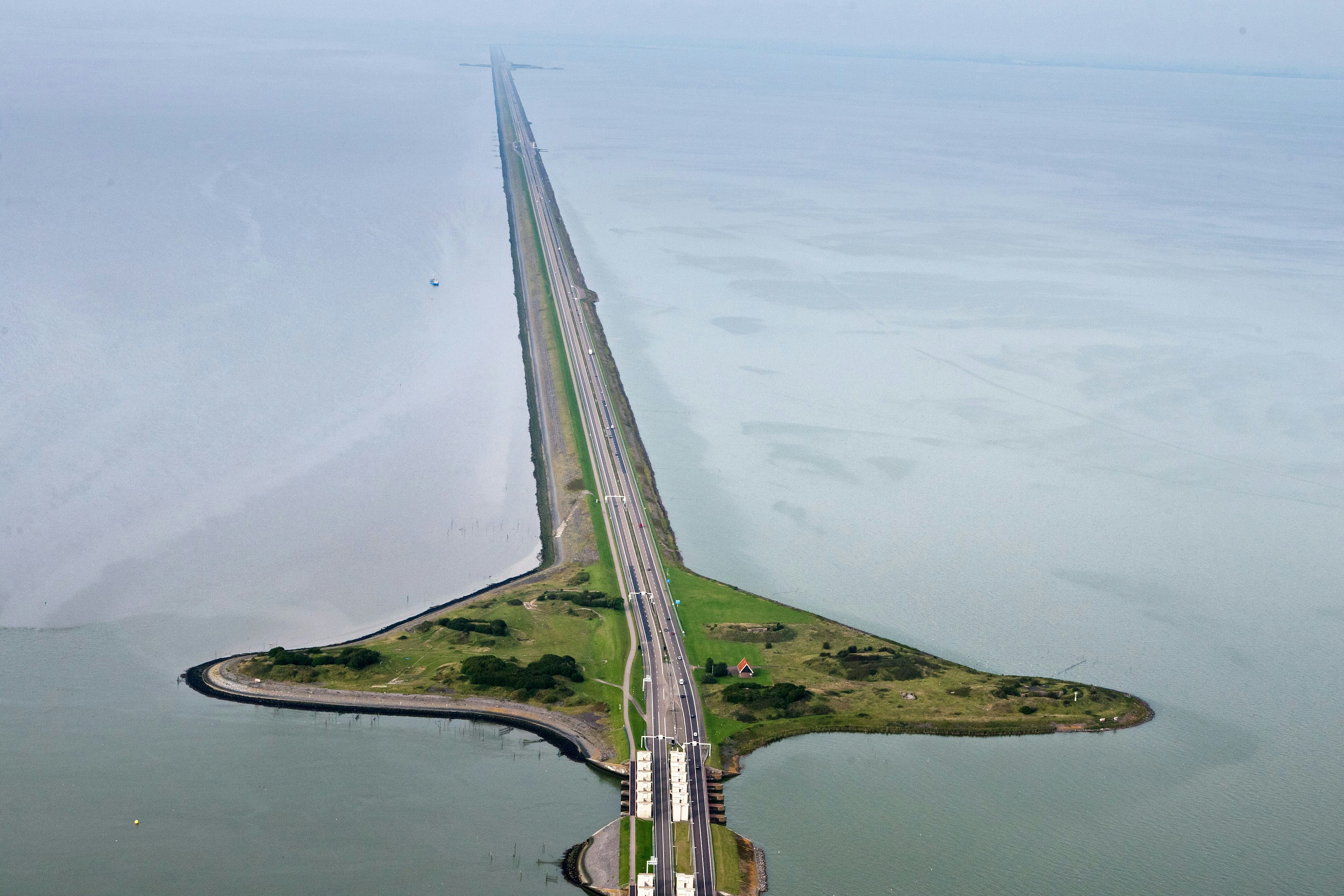 Afsluitdijk
© Rijkswaterstaat - foto: Joop van Houdt