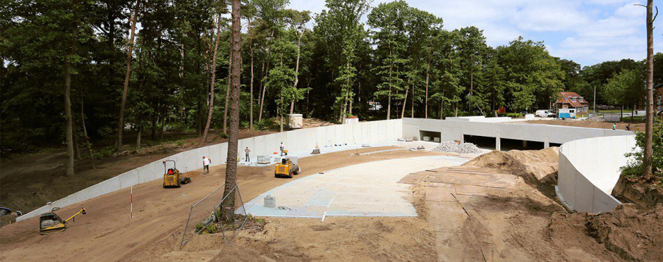 Keerwanden voor nieuw parkeerterrein KNVB in Zeist