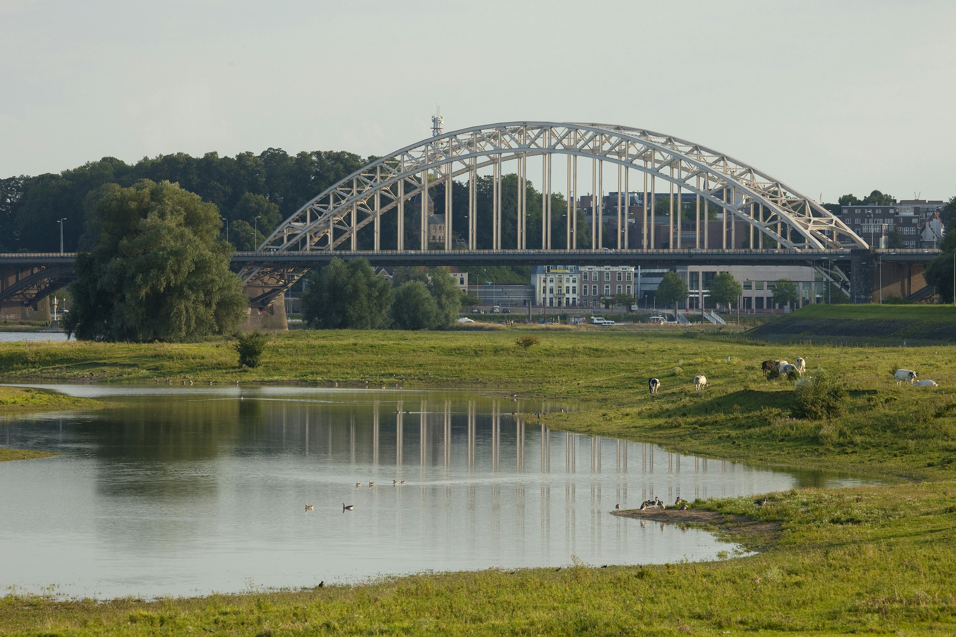 Bij de Waalbrug heeft KWS Chroom-6 aangetroffen. Mede op basis van die ervaring is nu het protocol vastgesteld