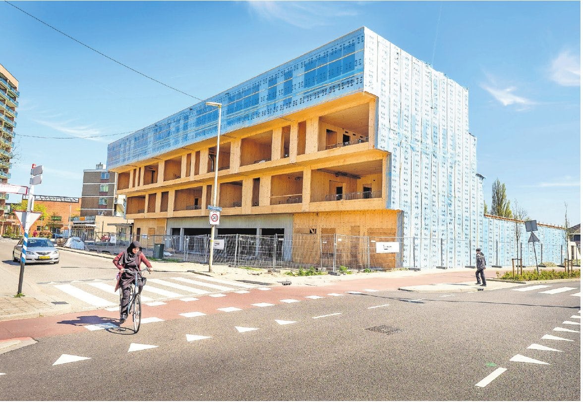 De houten school bezorgt Rotterdam een flinke schadepost.