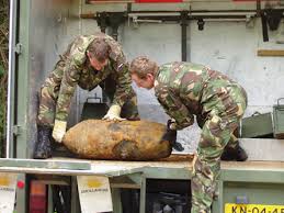 Er worden regelmatig vliegtuigbommen gevonden. Bron: Beeldbank Rijkswaterstaat