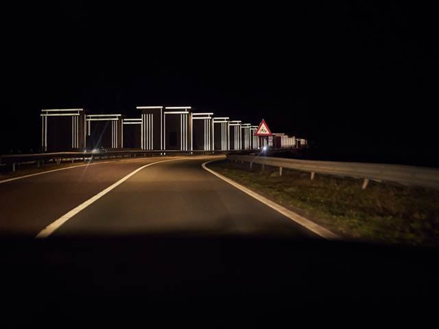 Roosegaarde pimpt Afsluitdijk op met bijzonder lichtspel