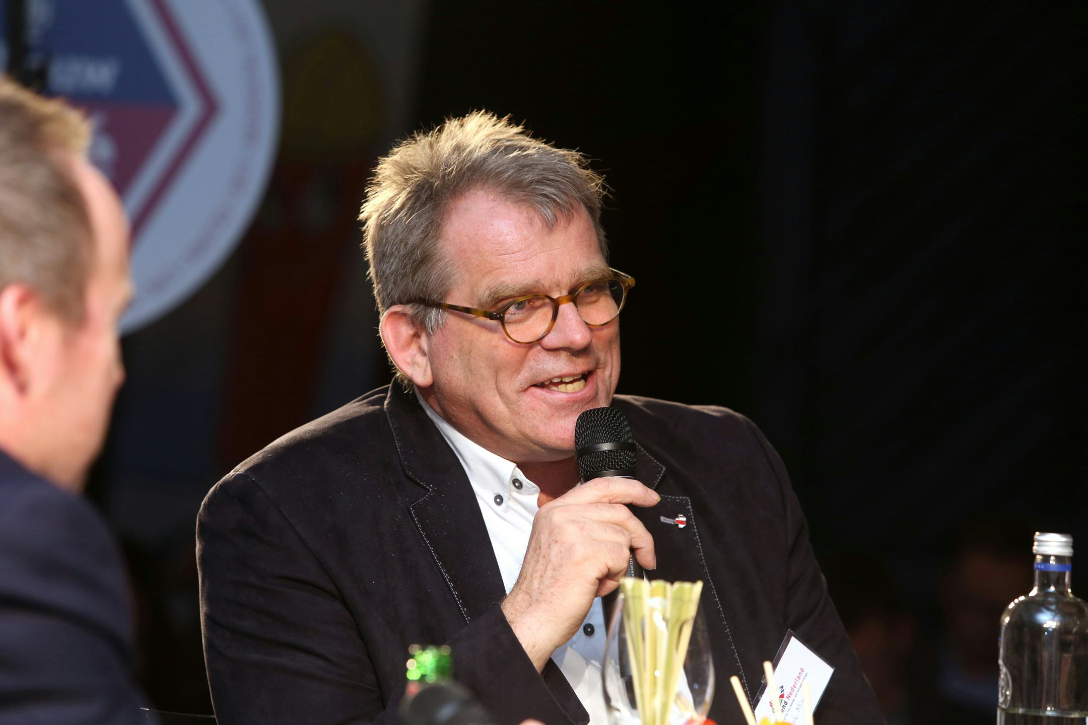 Dick Min: Onderwijs loopt voor op de aannemerij. Foto: Cynthia van Dijke