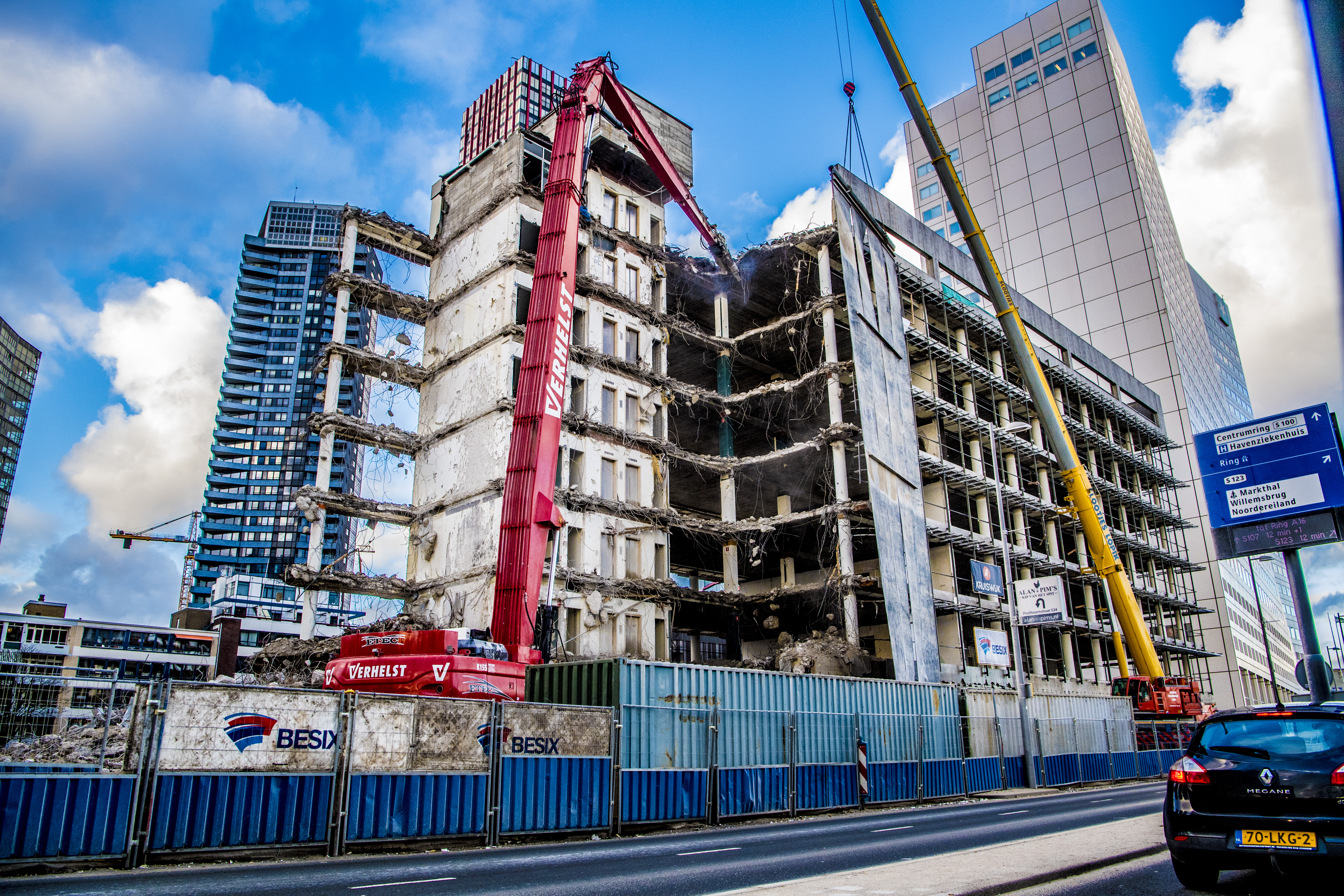 rotterdam . slopen in  het cebtrum van rotterdam , stadsvernieuwing