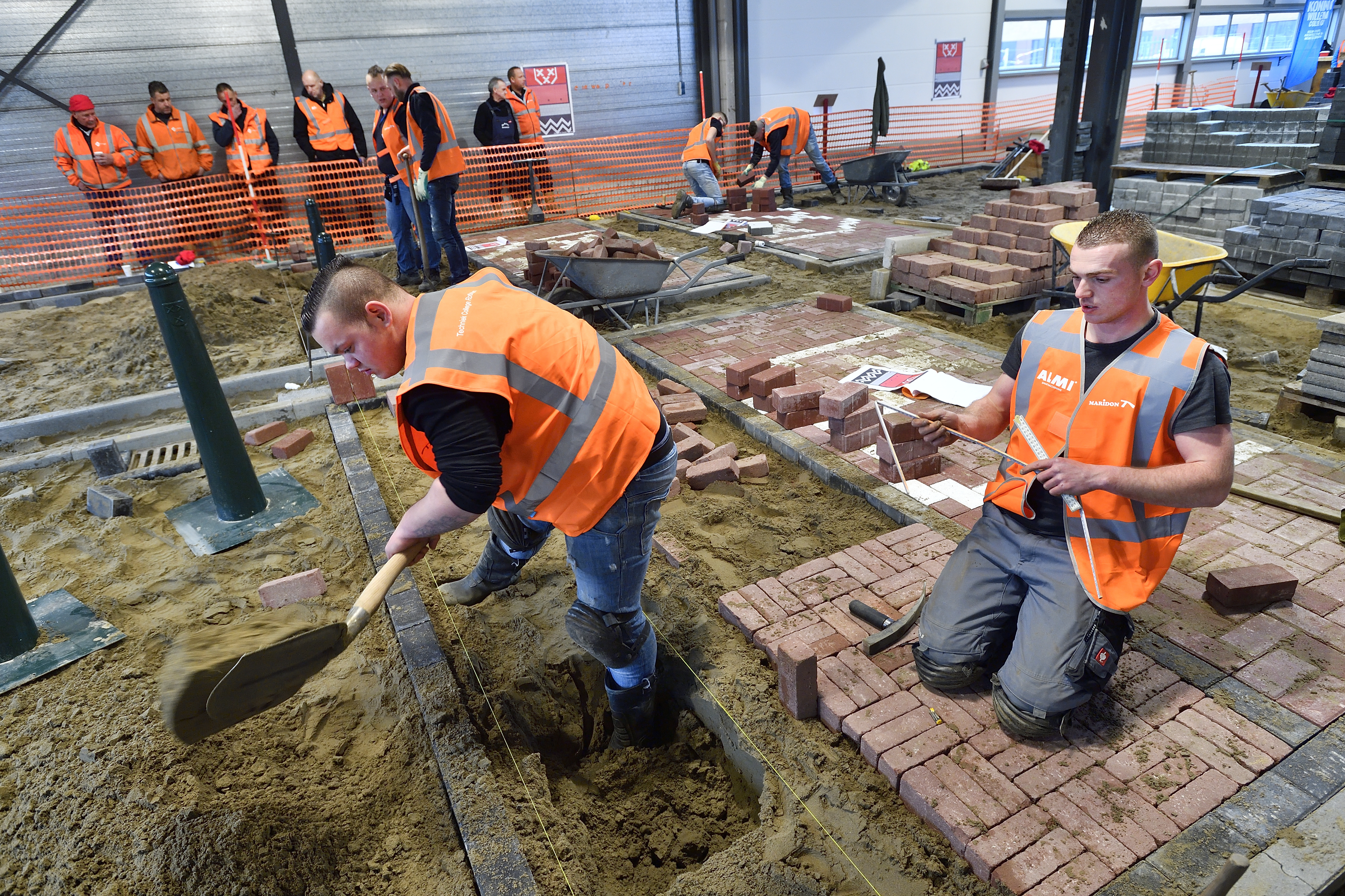 03032018 Cobouw  Opdracht verhaal Yvonne
NK Stratenmaken op bouwschool in Breda .Foto Erald van der Aa.