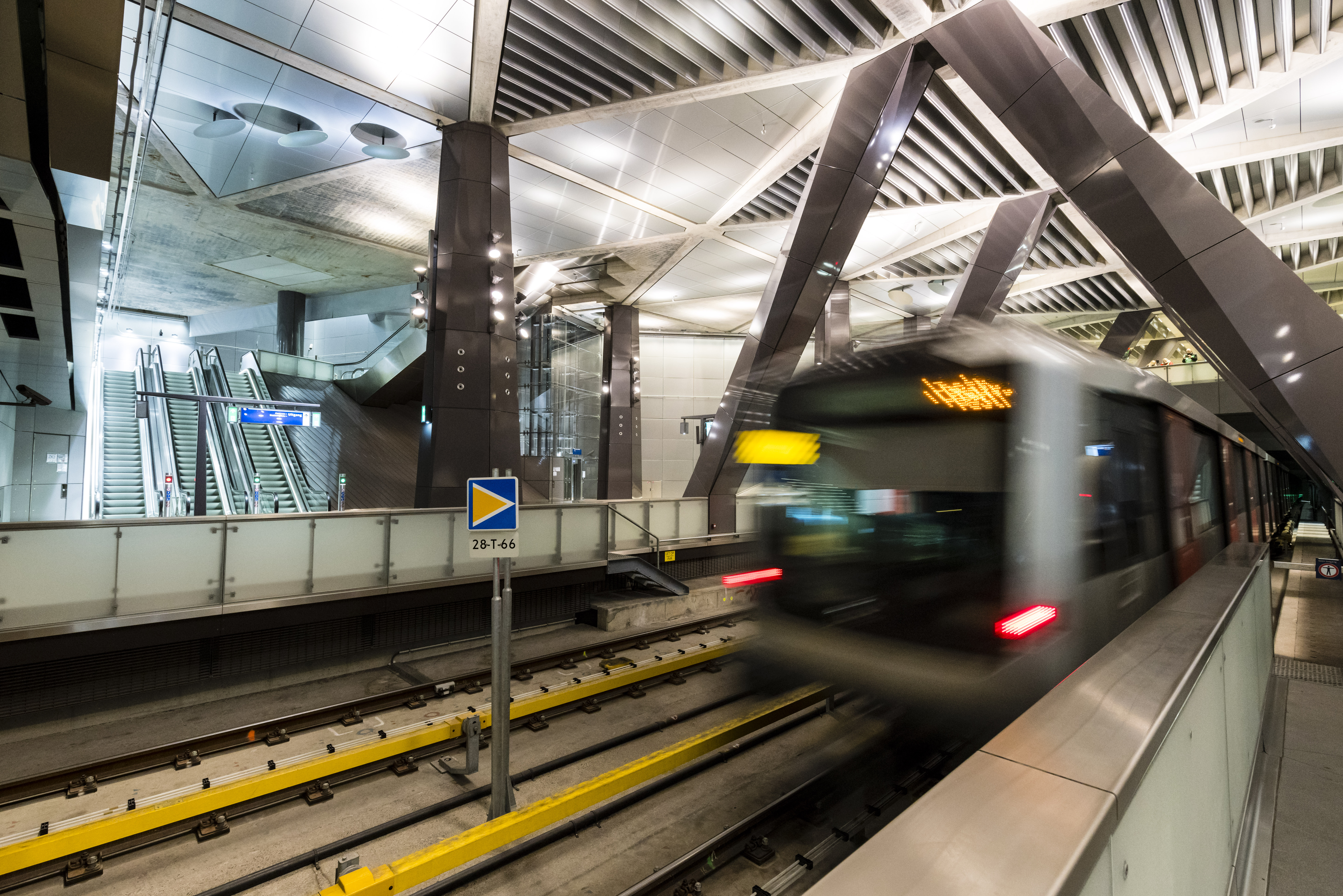 Nederland, Amsterdam, 16 februari 2018. 
Aanleg Noord-Zuidlijn van de Amsterdamse Metro. 
Centraal Station.

The City of Amsterdam is building a new subway (underground) line.
The tunnel is partly constructed underneath the old part of the city.
The completion of the metro line is scheduled for 2018. 

Foto: Ge Dubbelman/Hollandse Hoogte.