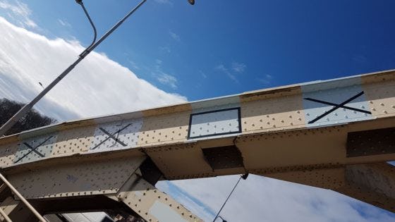 Renovatie Waalbrug Nijmegen uitgesteld: zware metalen in oude verf