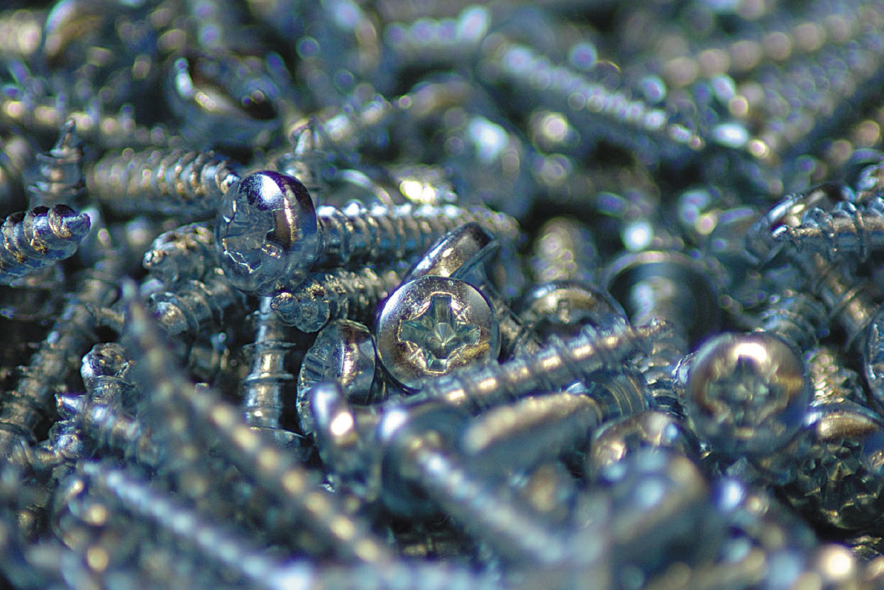 HECO fhrt ein umfangreiches Sortiment an Universal-, Holz- und Betonschrauben mit patentierter Gewindegeometrie fr eine schnelle und zuverlssige Verarbeitung und einer hohen Anwendungssicherheit.