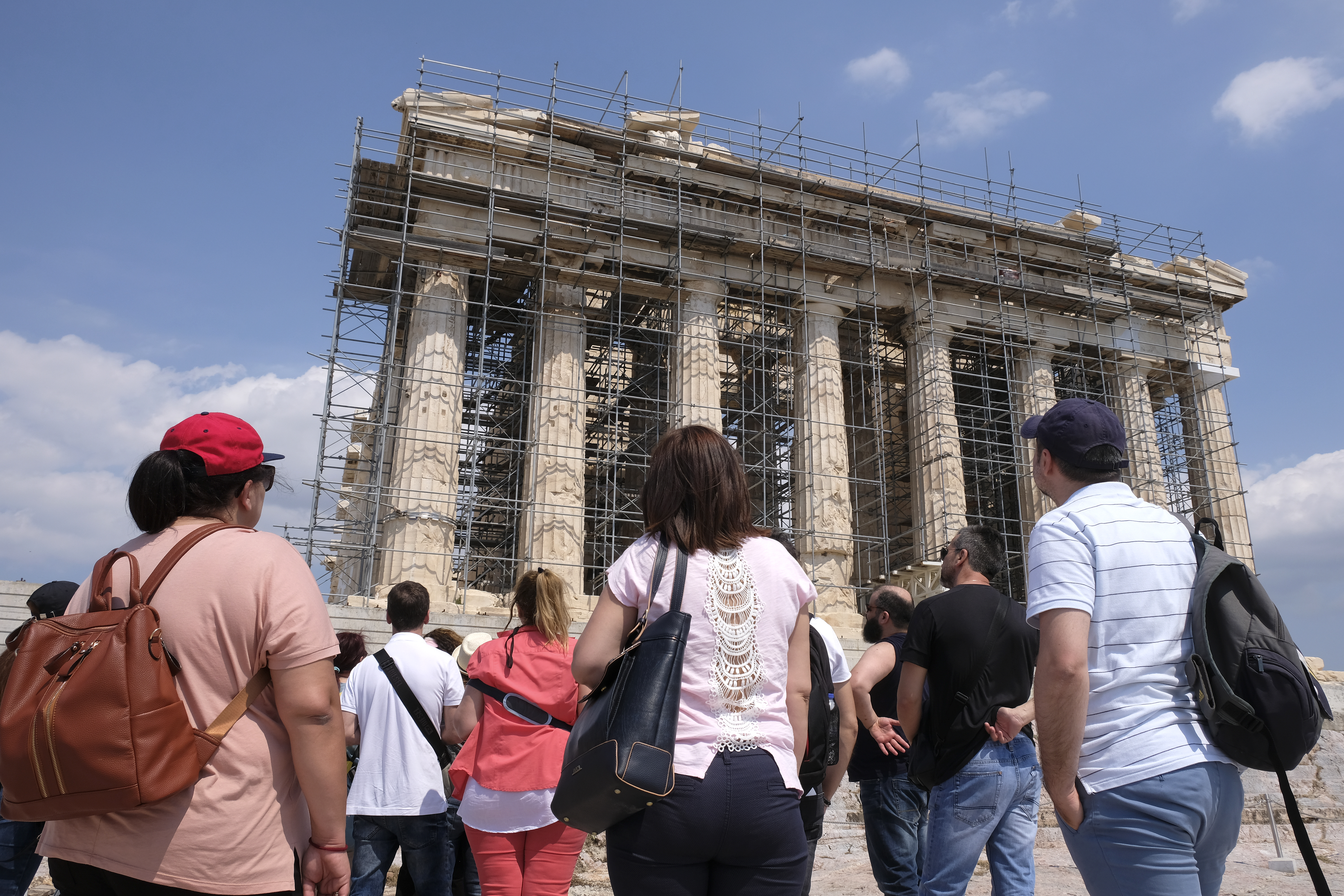 Griekenland Athene 16 mei 2018
Akroplis en omgeving in de steigers restoratie voor Cobouw bij art Edo Beerda
Foto Ries van Wendel de Joode