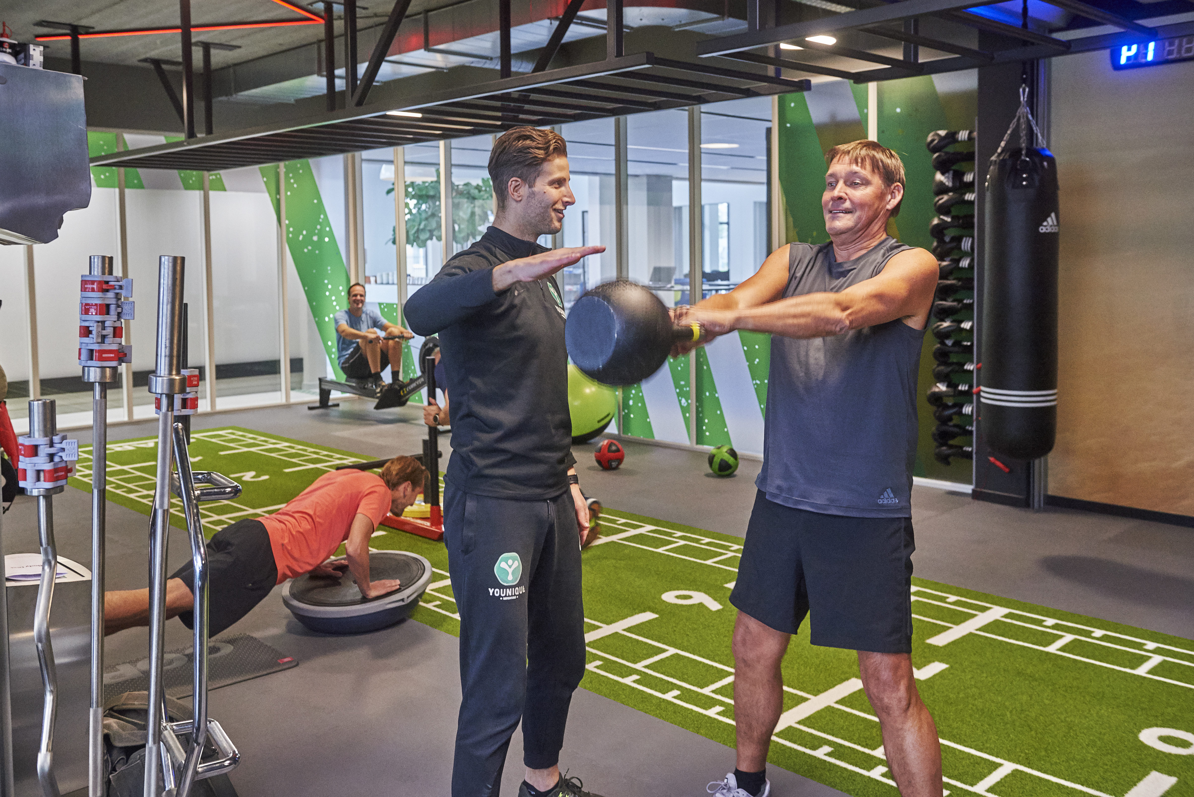 Sporten in de baas z'n tijd? Alleen de oudjes bij bouwbedrijf Hendriks denken: het zal mijn tijd wel duren
