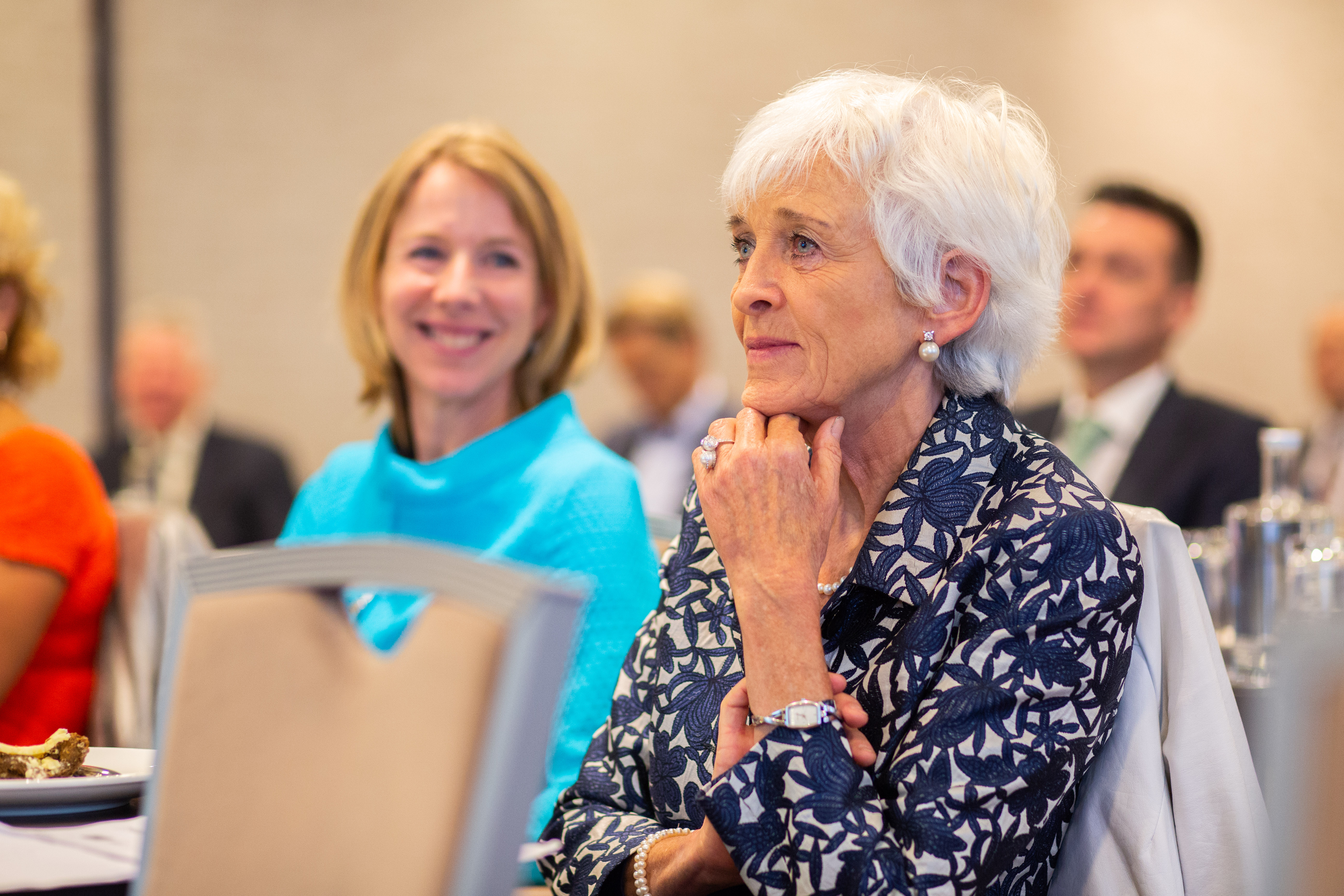 Jacqueline Cramer, bij de ondertekening van het Betonakkoord. Achter haar staatssecreatris Stientje van Veldhoven. Foto: Sebastiaan Ter Burg