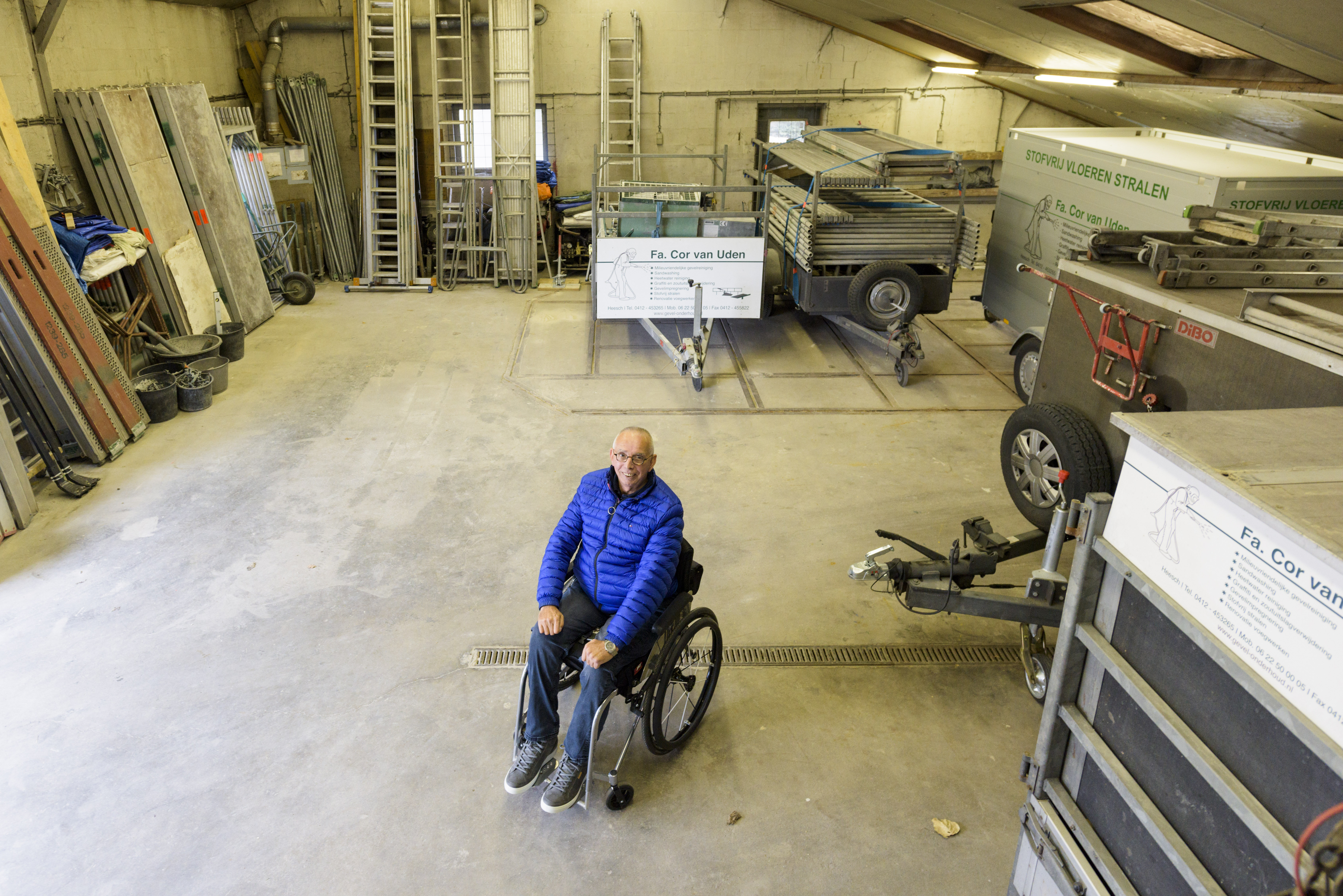 HEESCH - Cor van Uden is getroffen door een ongeval tijdens zijn werk als zelfstandige, foto's op de Huka en in de werkschuur van zijn bedrijf Jean Pierre Reijnen