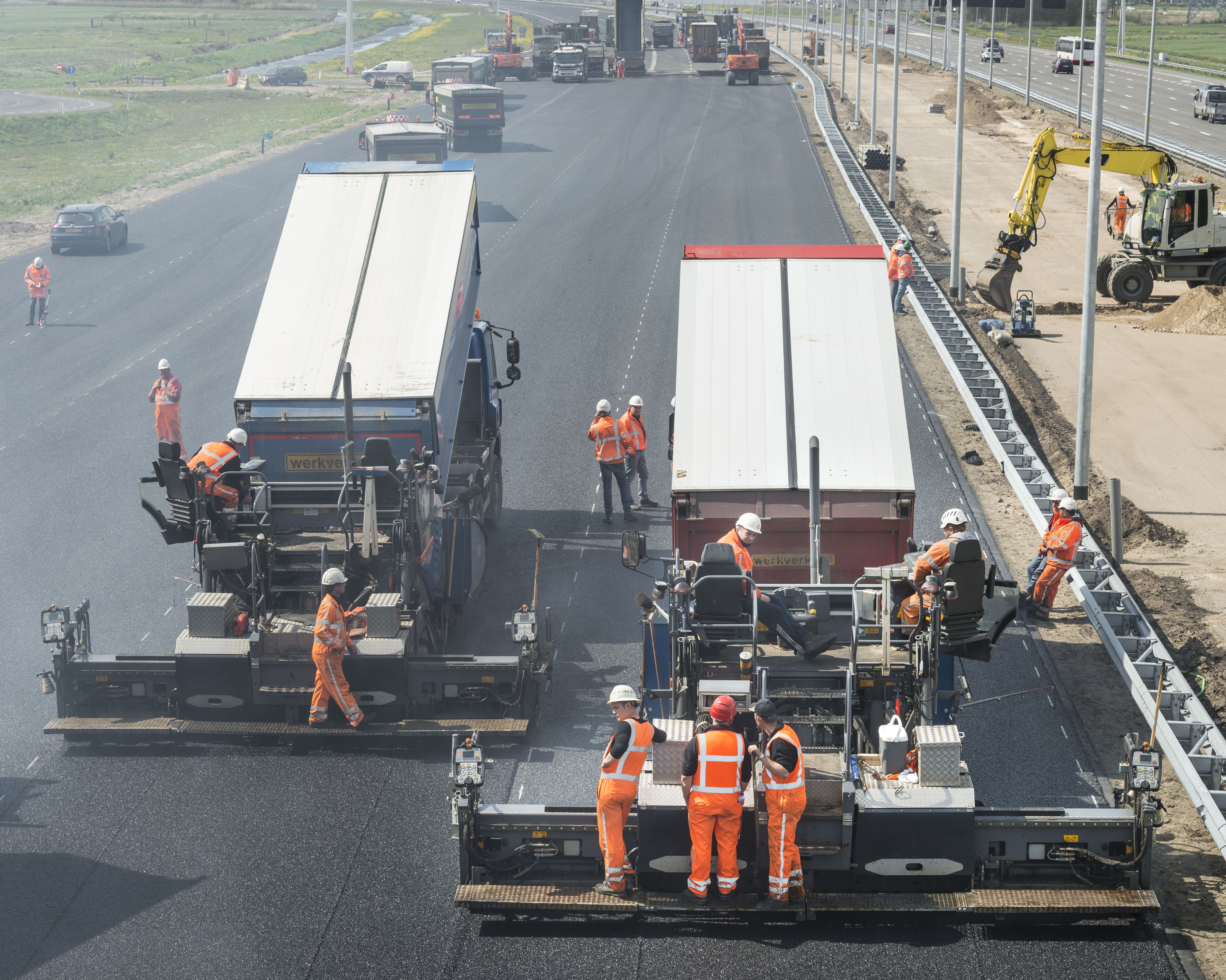 Wie wil er nog een groot project? 'Rijkswaterstaat moet ingrijpen op gww-markt'