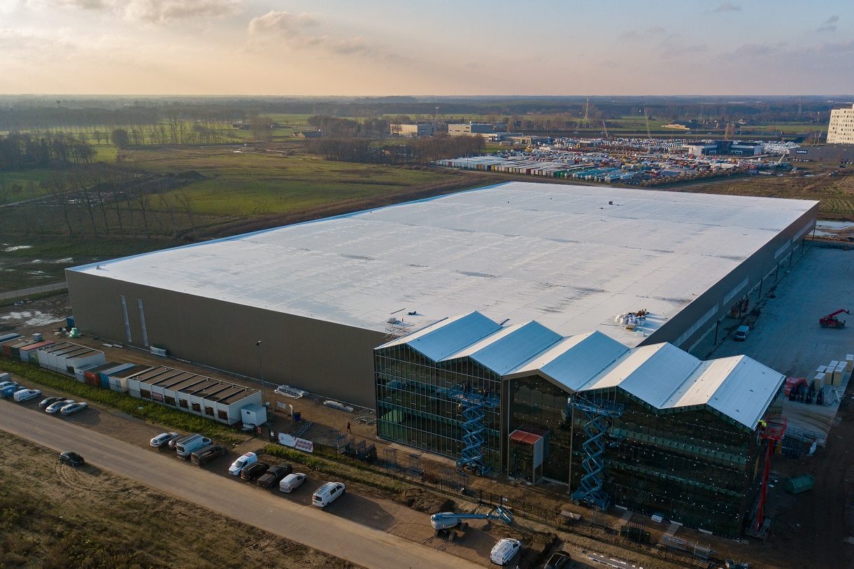 Prefab plat dak biedt zekerheid in hallenbouw