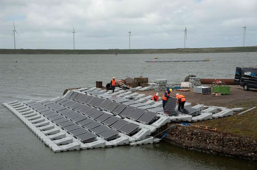 Proef met zonnepanelen in het baggerdepot Slufter. Beeld: Rijksvastgoedbedrijf