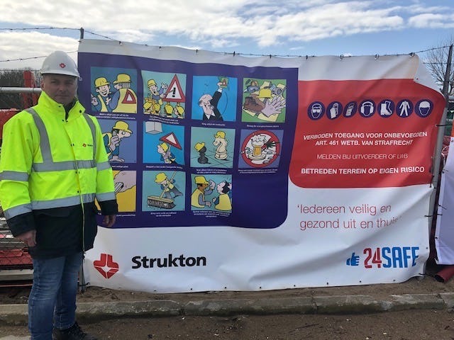 Een veilige werkomgeving op de bouwplaats impliceert een strakke en goed georganiseerde werkvoorbereiding. Dit wordt ondersteund door het LEAN-bord, waar elke discipline zijn eigen kleur Post-It op het bord plakt. Marcel Wijgerse “Zo houd je elkaar scherp qua planning en veilig werken.”