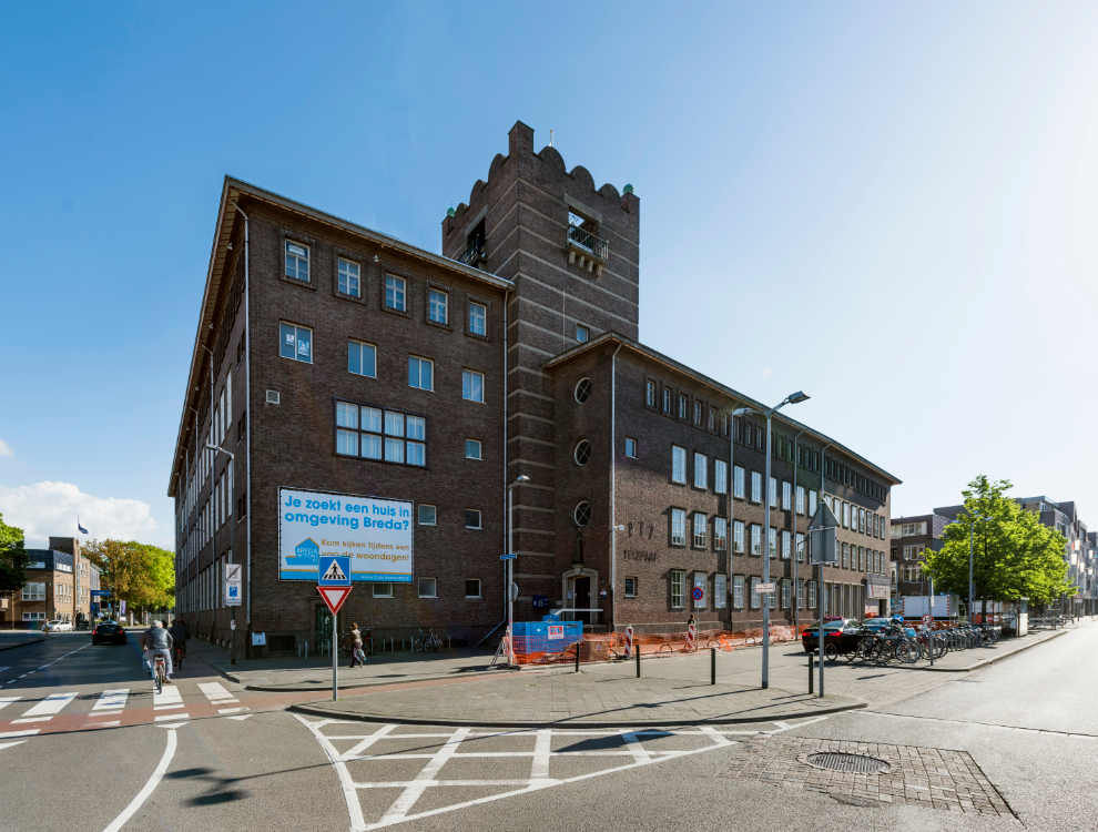 Voormalig postkantoor aan de Oude Veste