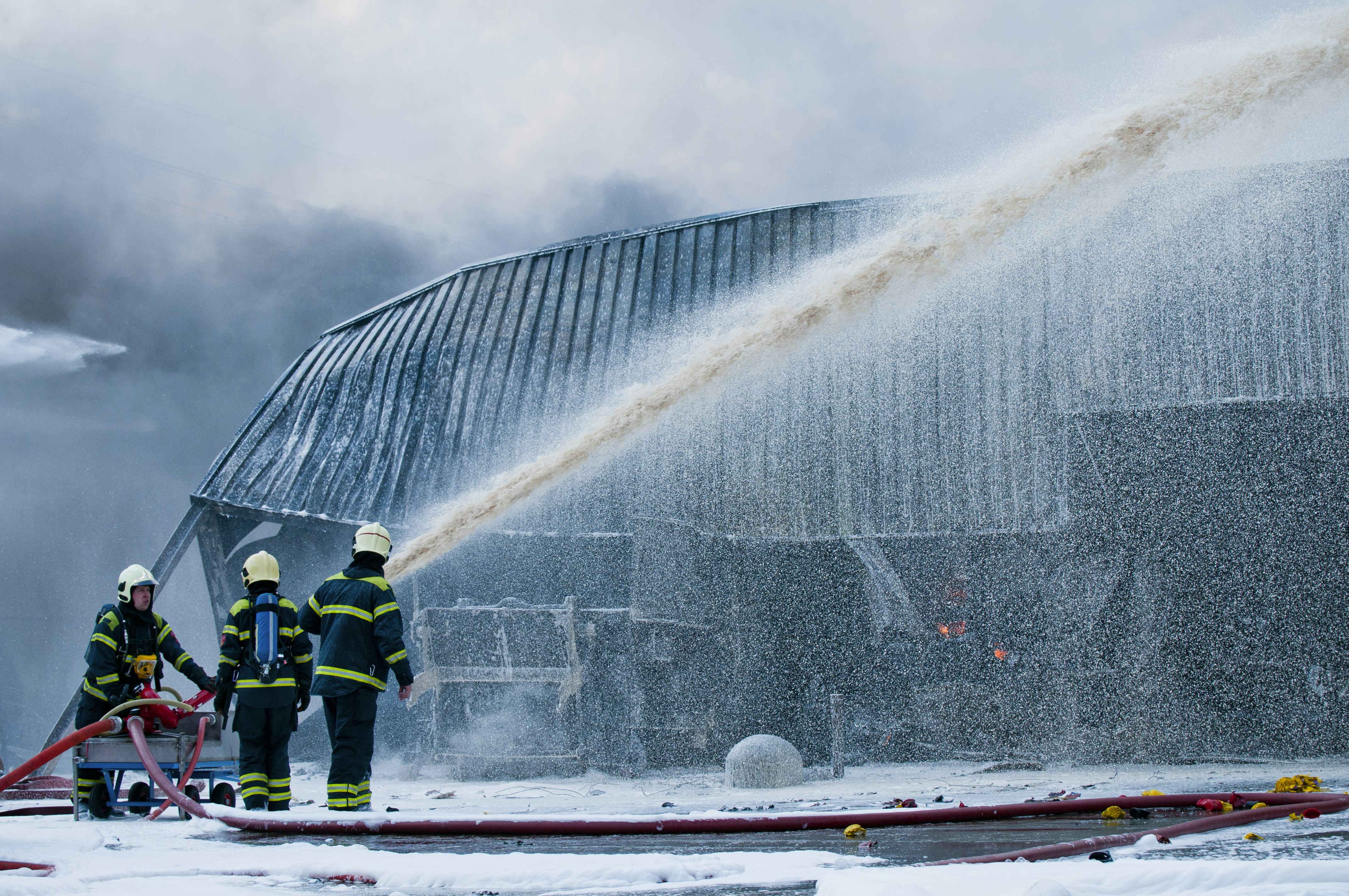 Brandweer waarschuwt: brandveiligheid bij hoogbouw in het gedrang