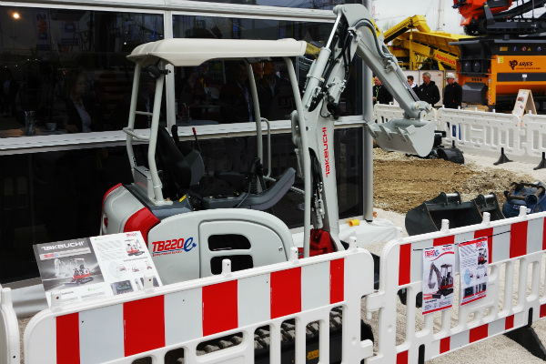 Nog even wachten op elektrische mini Takeuchi