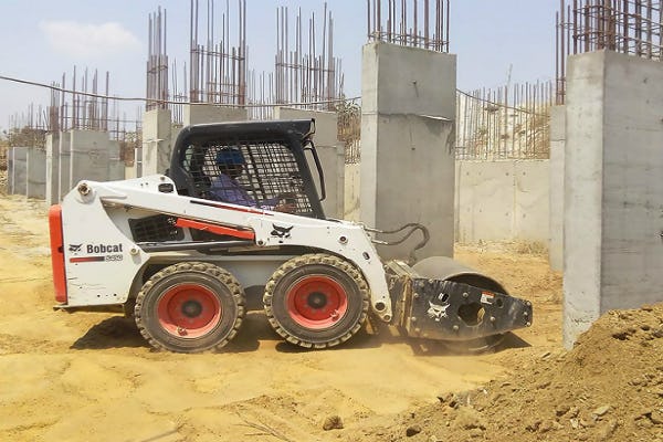 Compacte laders met schonere en stillere motor