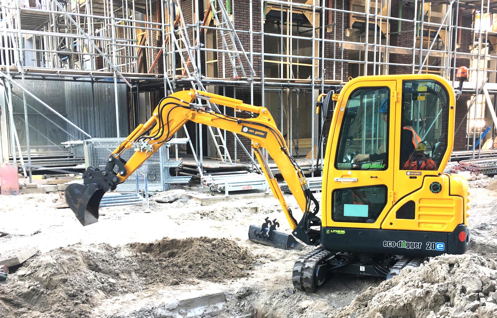 Elektrische graafmachine. Foto: Van Gelder.