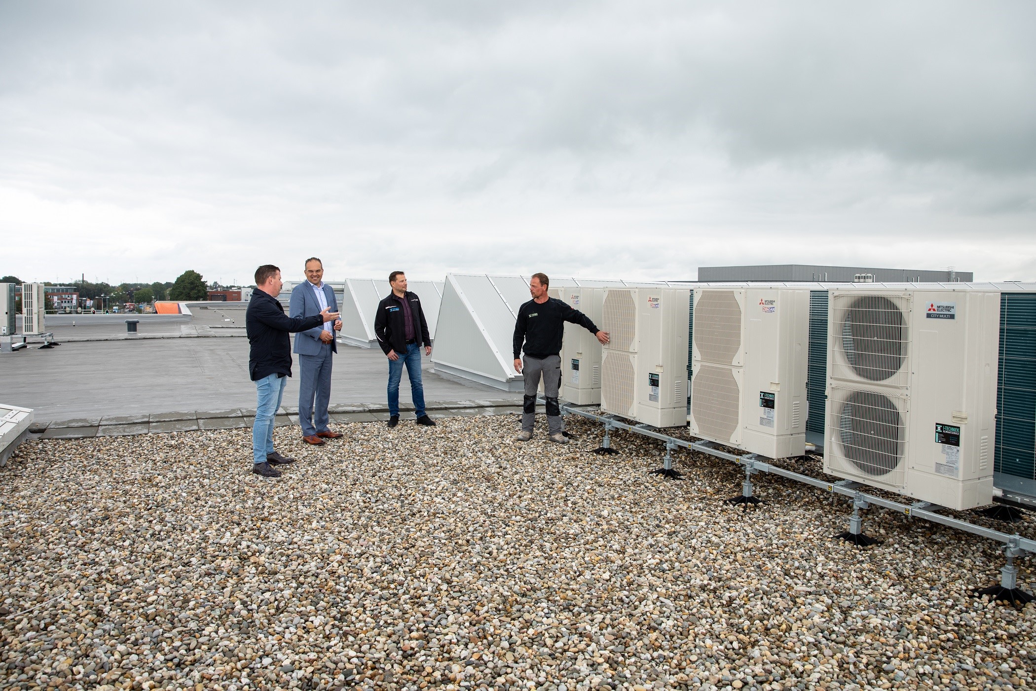 Warmtepompen van Mitsubishi Electric in nieuwbouw STYLE CNC Machines