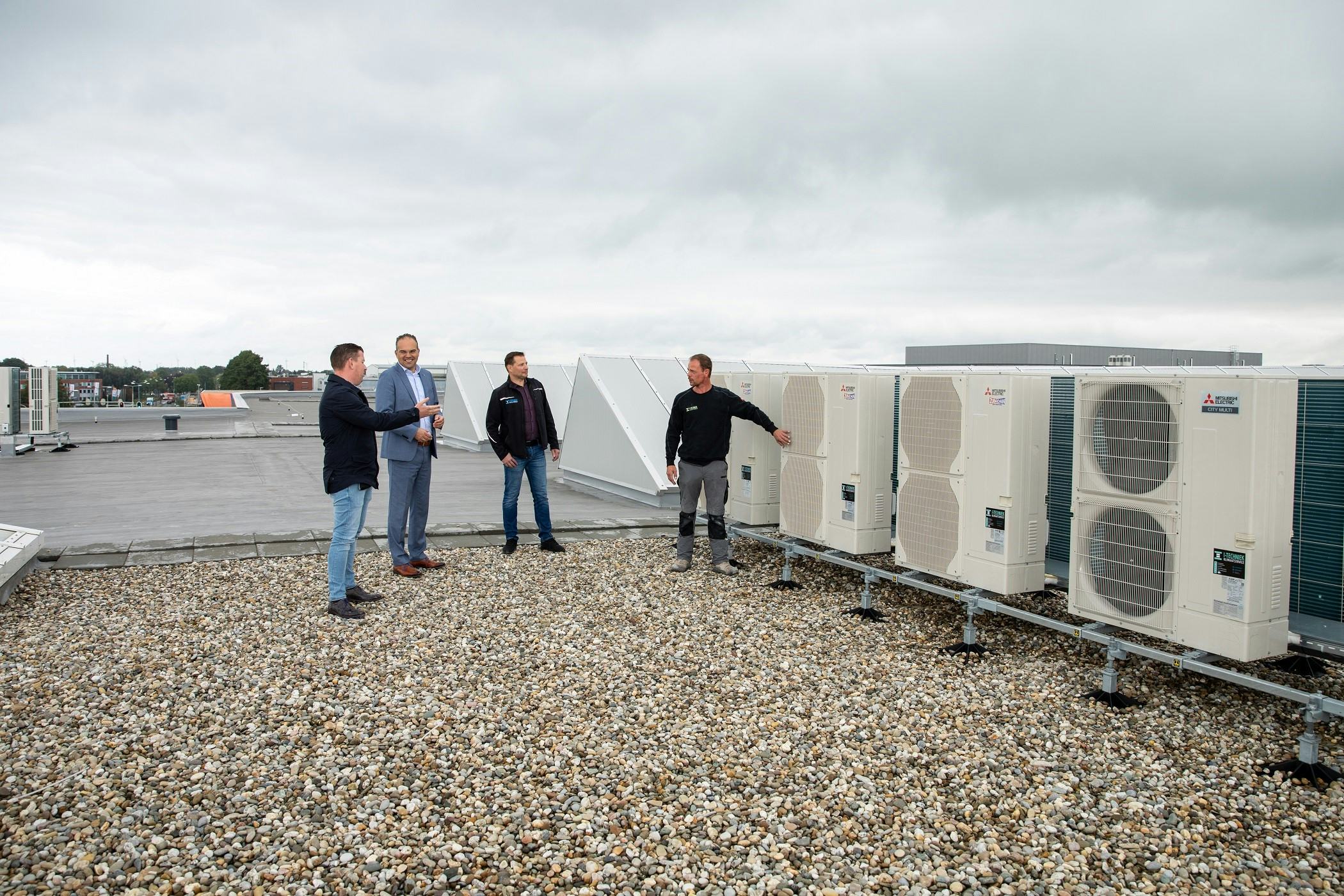 Warmtepompen van Mitsubishi Electric in nieuwbouw STYLE CNC Machines