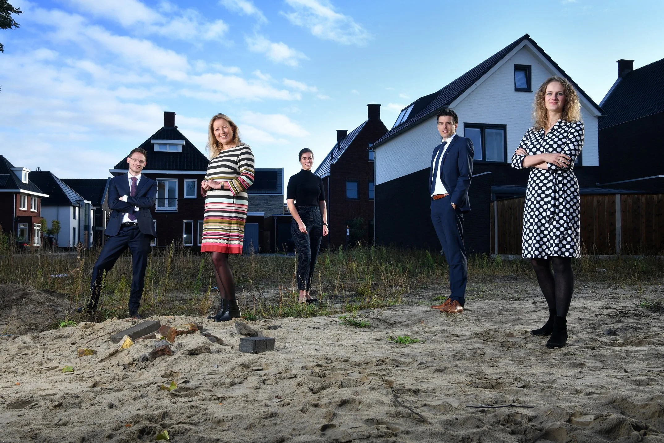 Het Bouwrechtteam van KienhuisHoving. Van links naar rechts: Laurens Vermeulen, Marlies Knook, Laura Huijsman, Robert de Vries en Marianne ten Feld-Sprik.