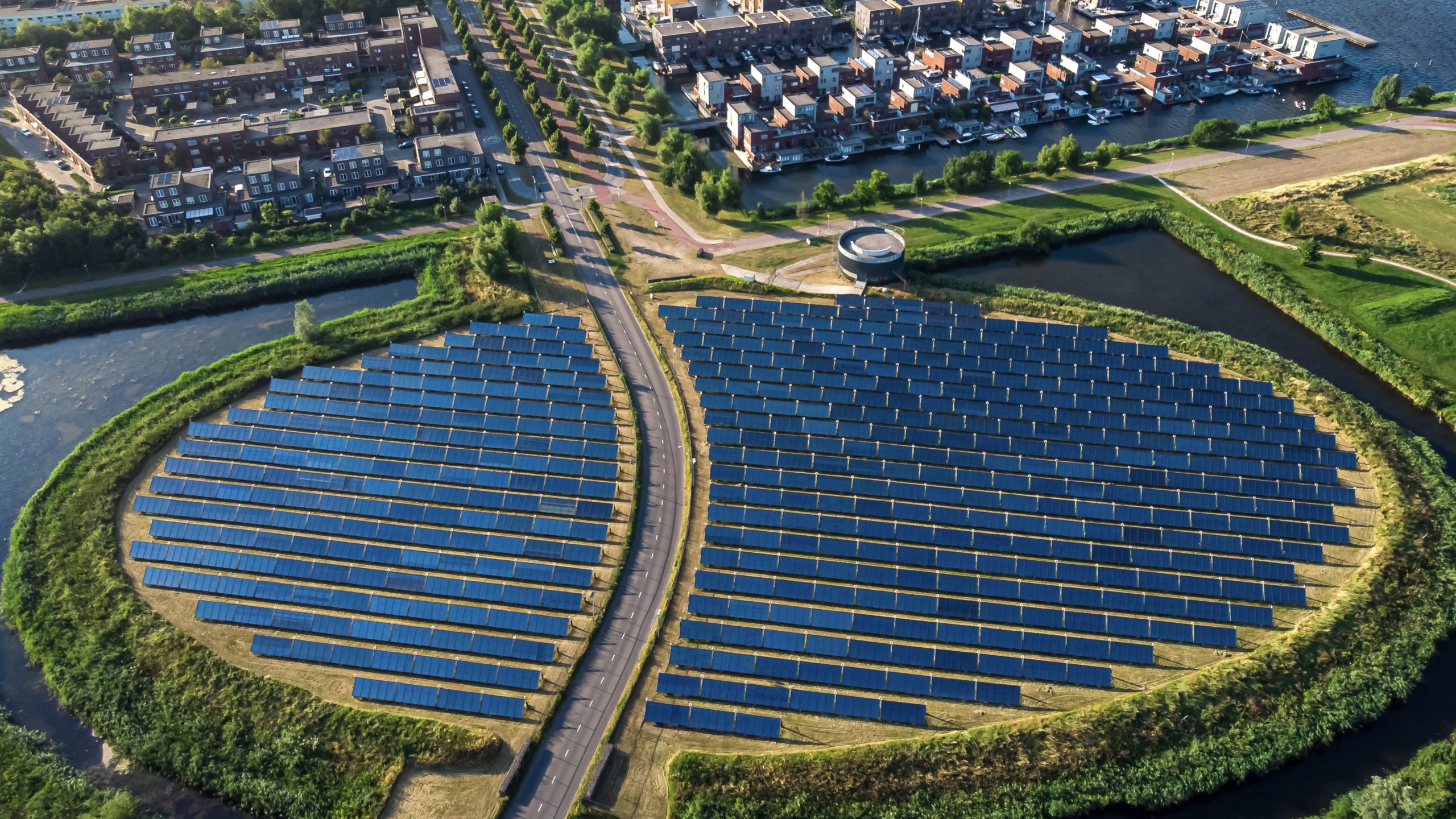 Zoneiland Almere levert warmte aan het stadswarmtenet. Foto: Shutterstock