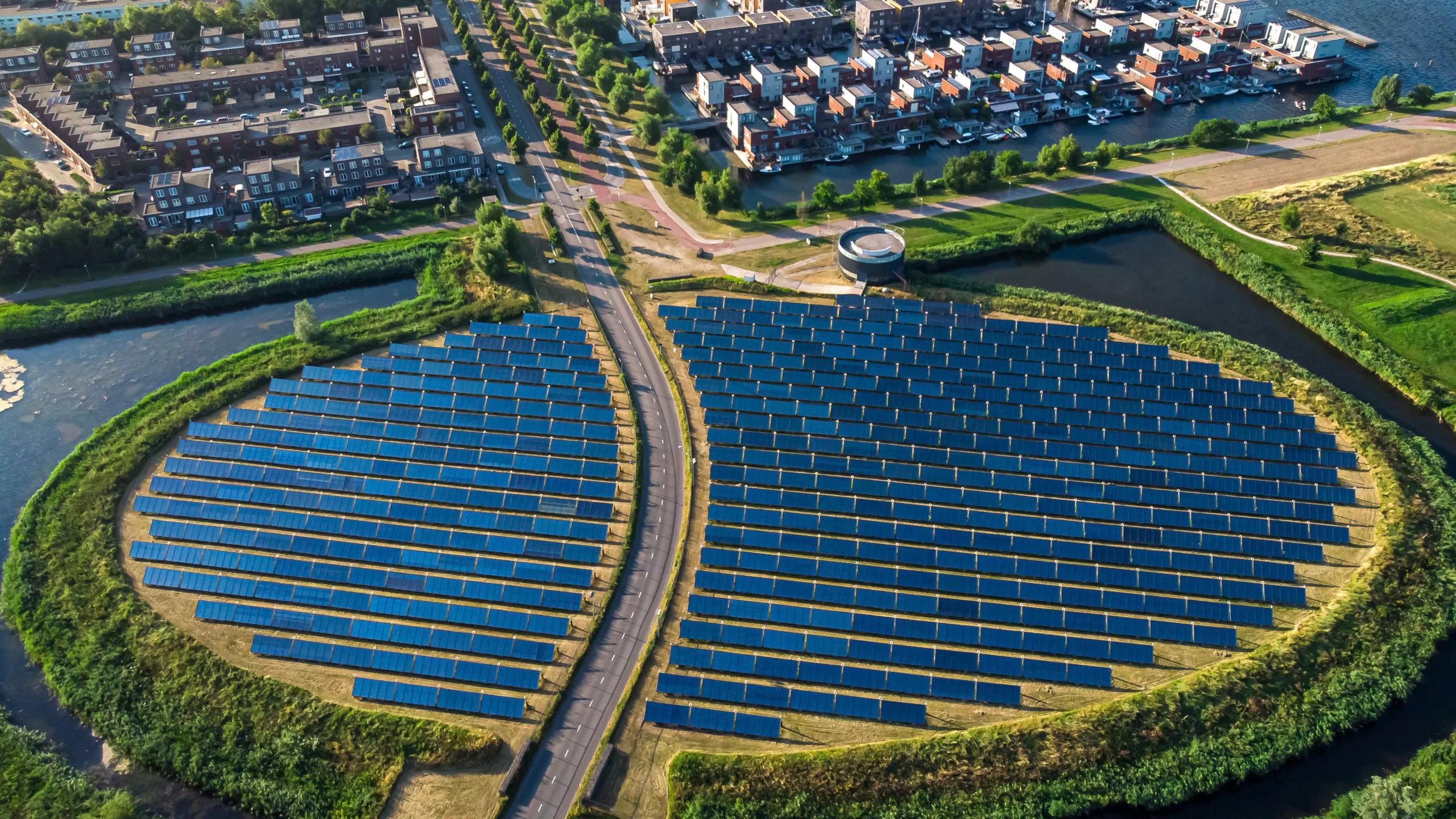 Zoneiland Almere levert warmte aan het stadswarmtenet. Foto: Shutterstock