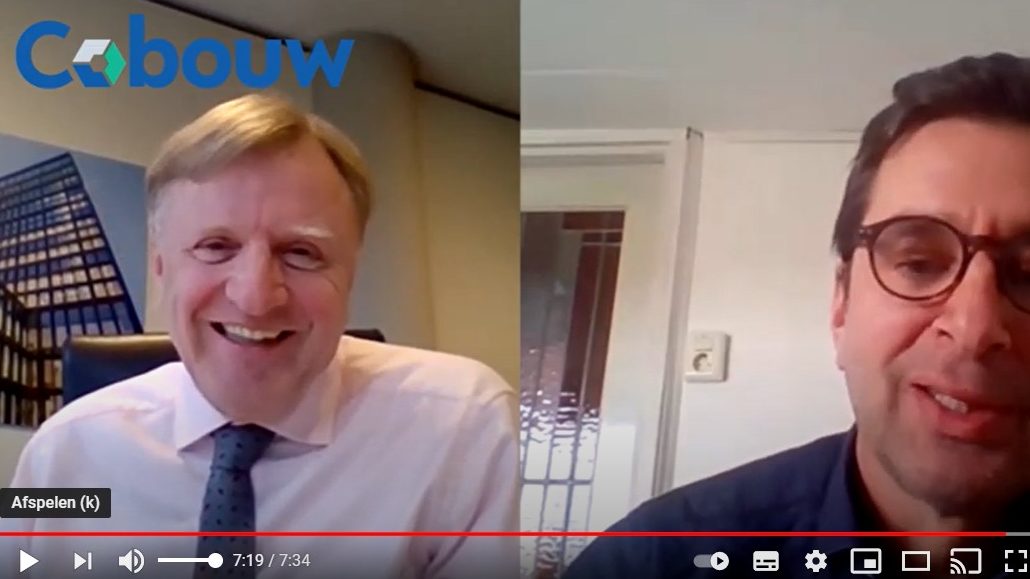 Ton Hillen, ceo Heijmans licht de jaarcijfers toe. 