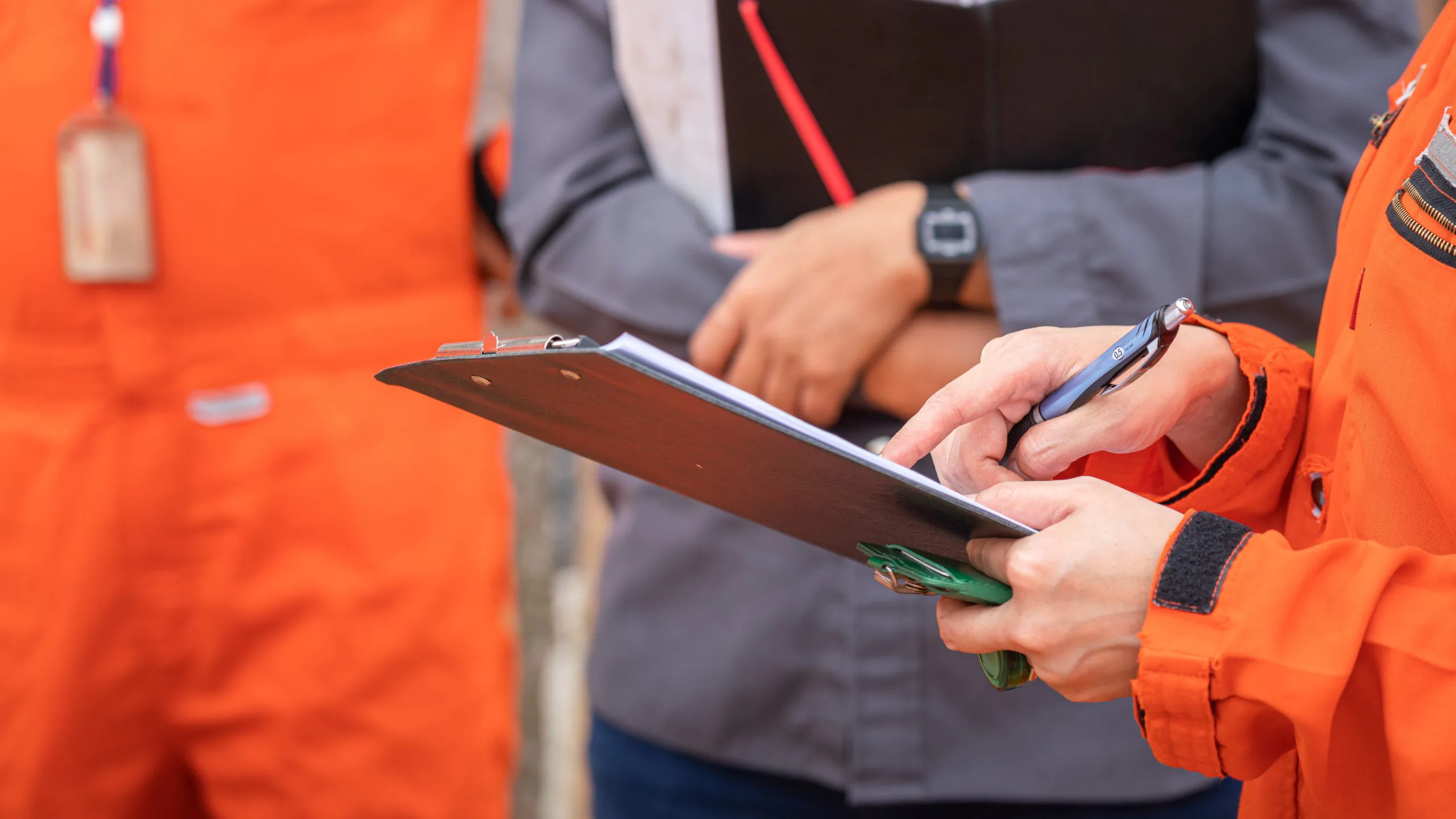 Lang niet alle werknemers maken daadwerkelijk melding van wat hen is overkomen. Dit maakt het voor de werkgever slecht inzichtelijk hoe vaak bouwers last hebben van agressie. Foto: Shutterstock