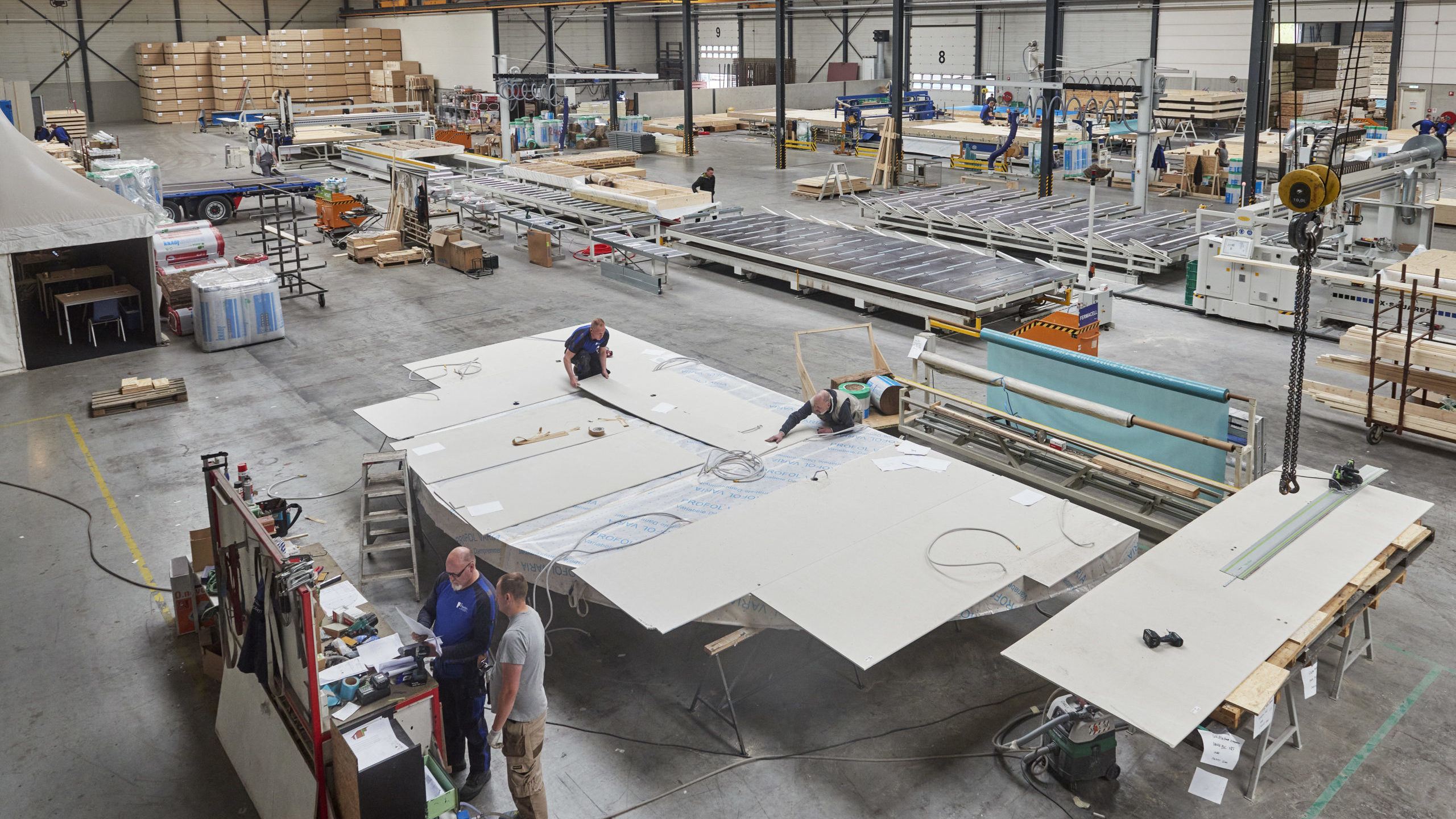 De productie van prefab-woningen bij Barli te Uden. Foto: Van Assendelft Fotografie