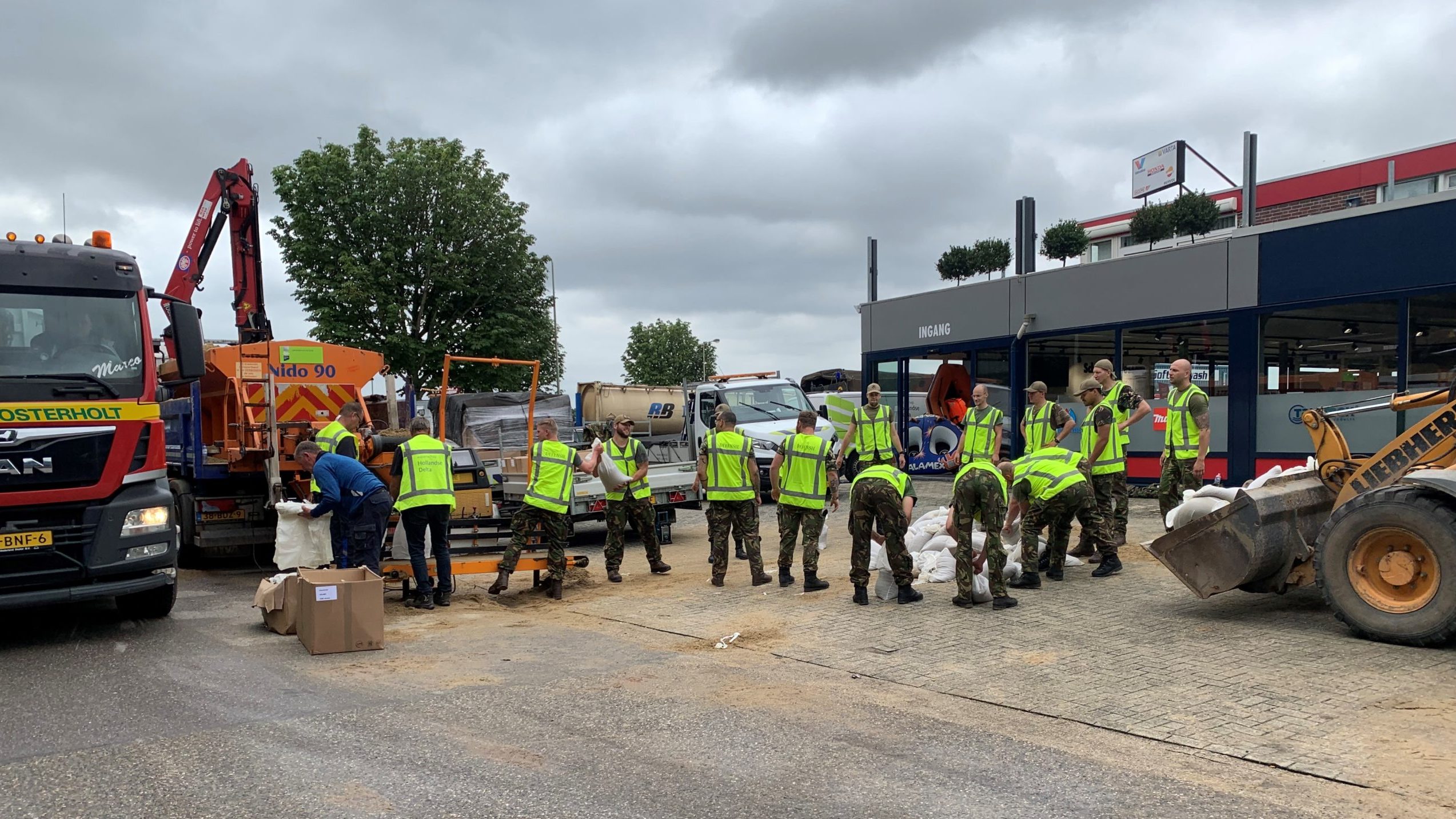 Wateroverlast bij BLM Wegenbouw. Foto: BLM Wegenbouw