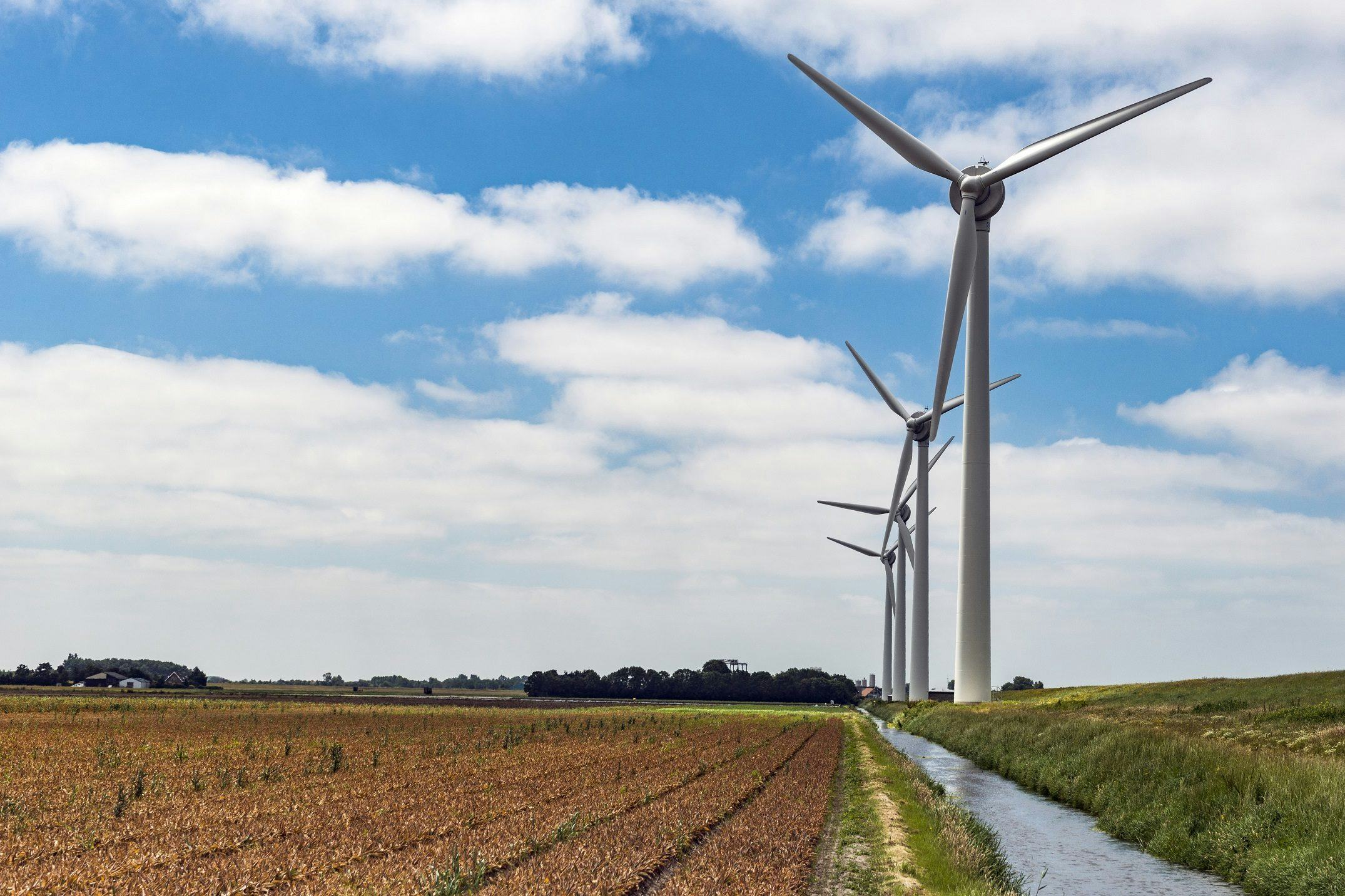De geavanceerde apparatuur in deze windturbines blijft veilig dankzij inbraakwerende ventilatieroosters