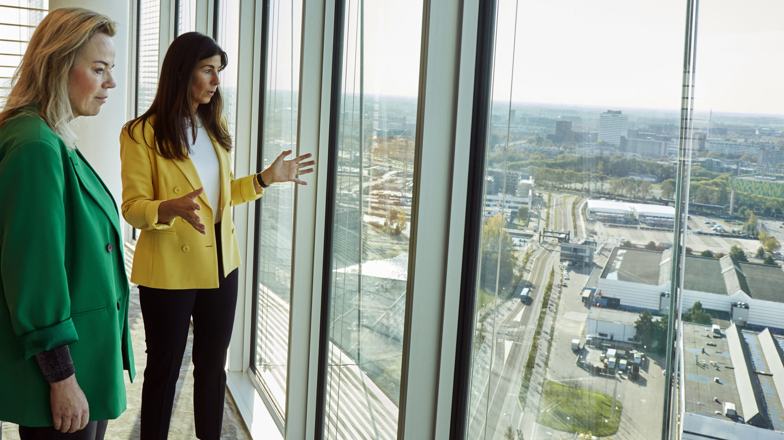 Anja Vijselaar (links) en Janine Vos. Foto: Christiaan Krouwels