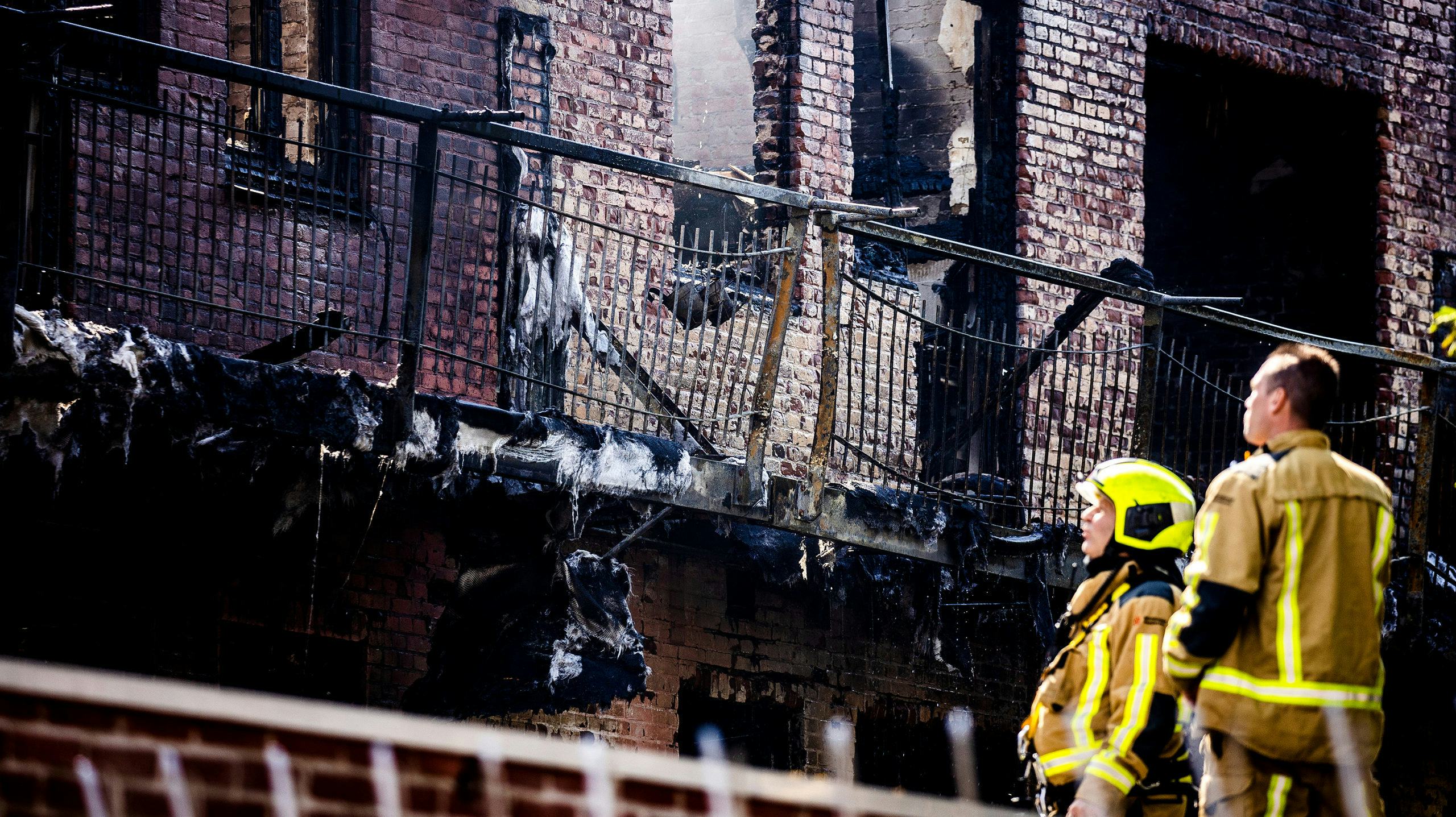 Uitgebrande huizen in de Wouwermanstraat in Den Haag. Foto: ANP